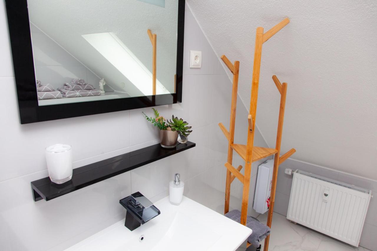T&K Apartments Near Messe Fair Trade Duesseldorf Und Airport 3A Duisburg Eksteriør bilde